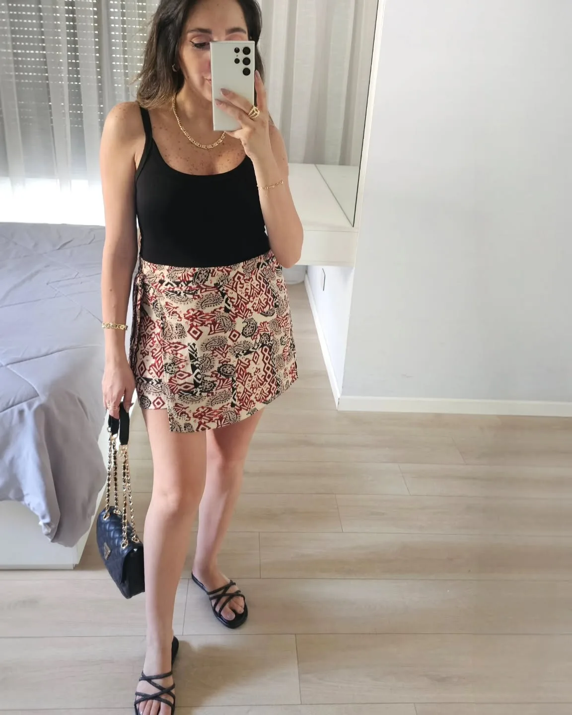 Basic Tanktop (Lower back) view 3