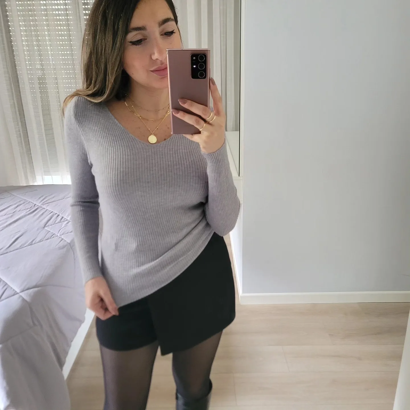 Soft Ribbed Wool Basic V Neck view 4