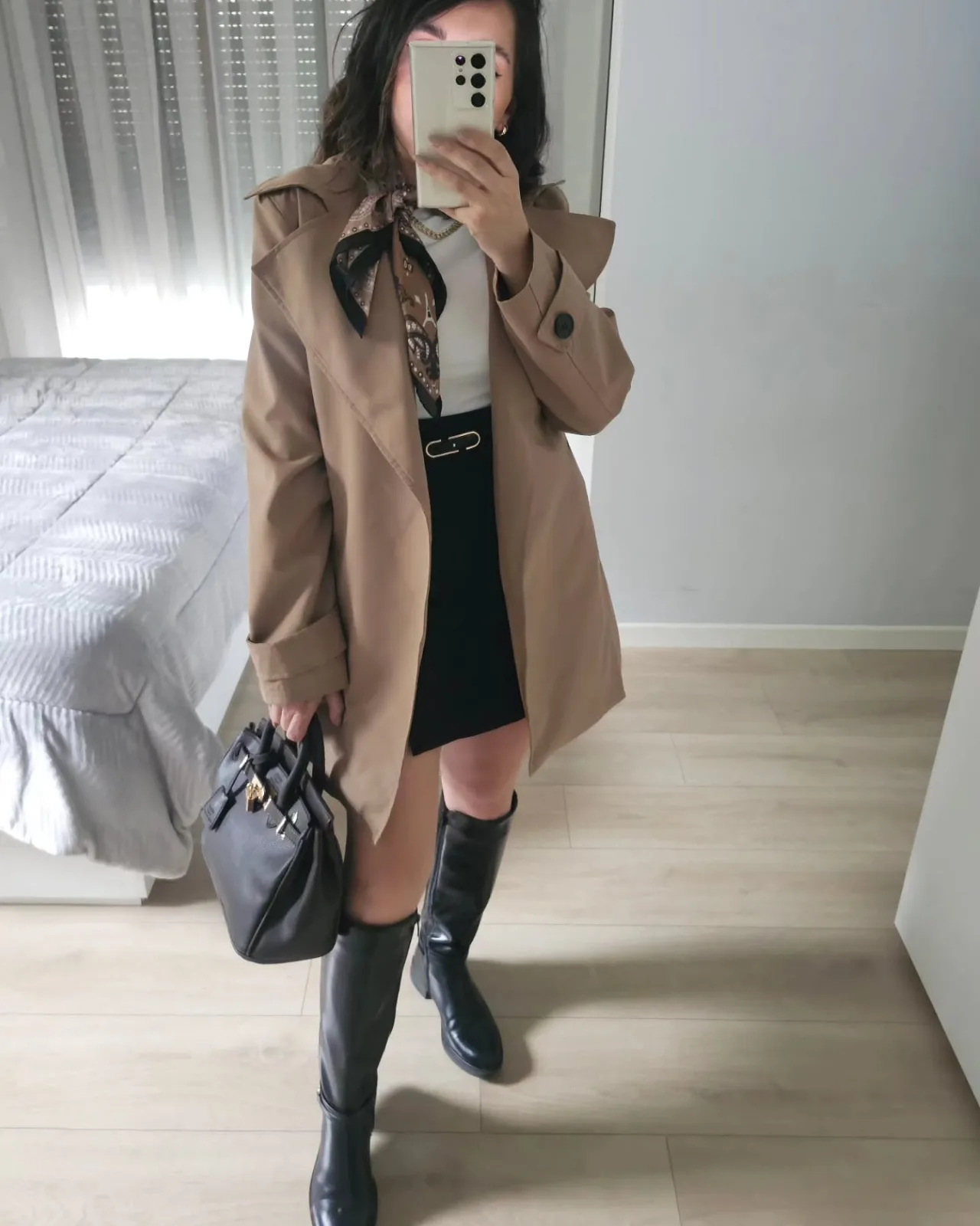 Trenchcoat Mid Length view 1