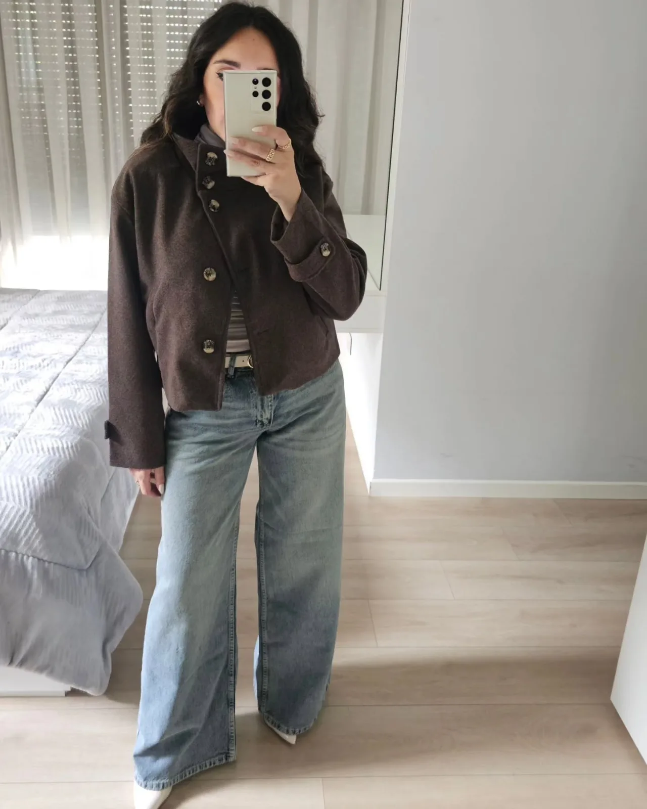 High Collar Cropped Wool Buttoned Jacket view 3