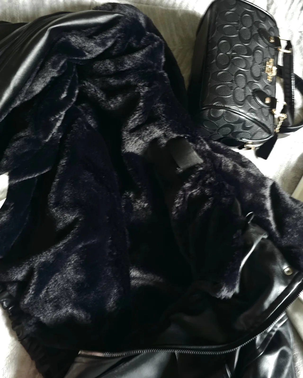 Furred oversized leather jacket view 5