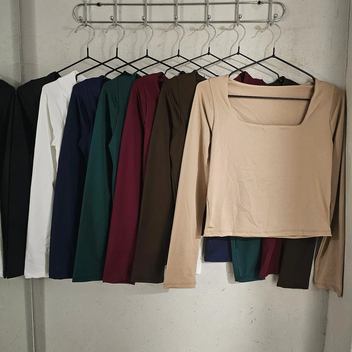 Long Sleeve Cropped Square Neck Basic view 5