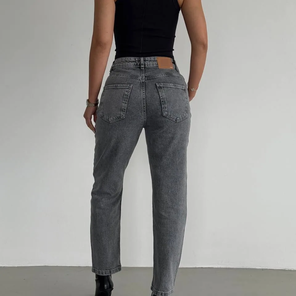 Luna Mom Jeans view 3