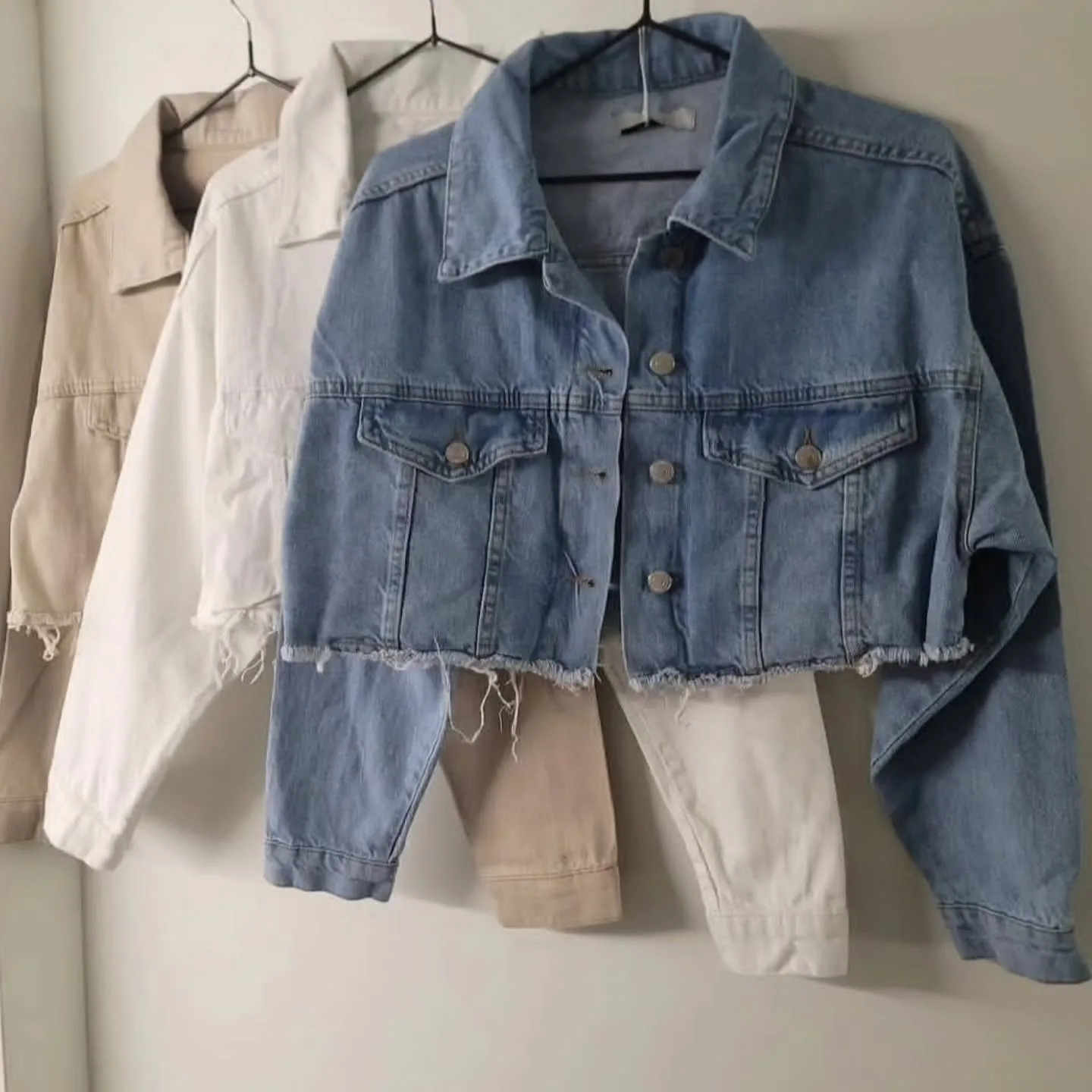 Cropped Jeans Jacket Blue White Beige view 1